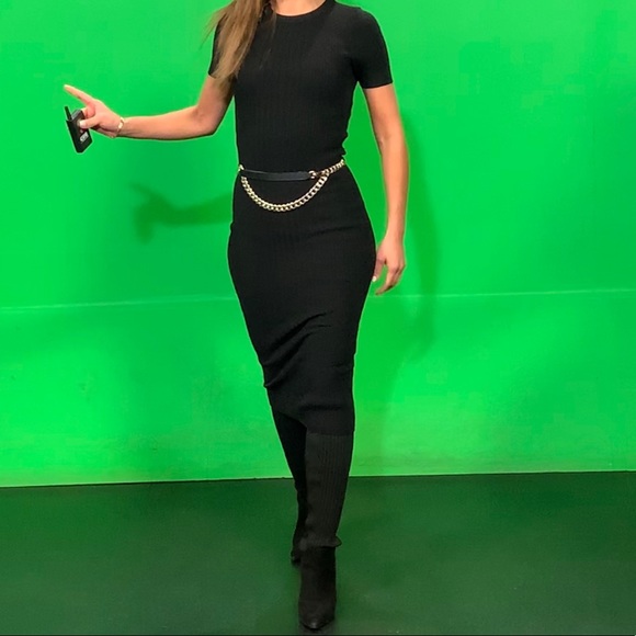 Black knit sweater dress Short sleeve/chain belt - Picture 2 of 2